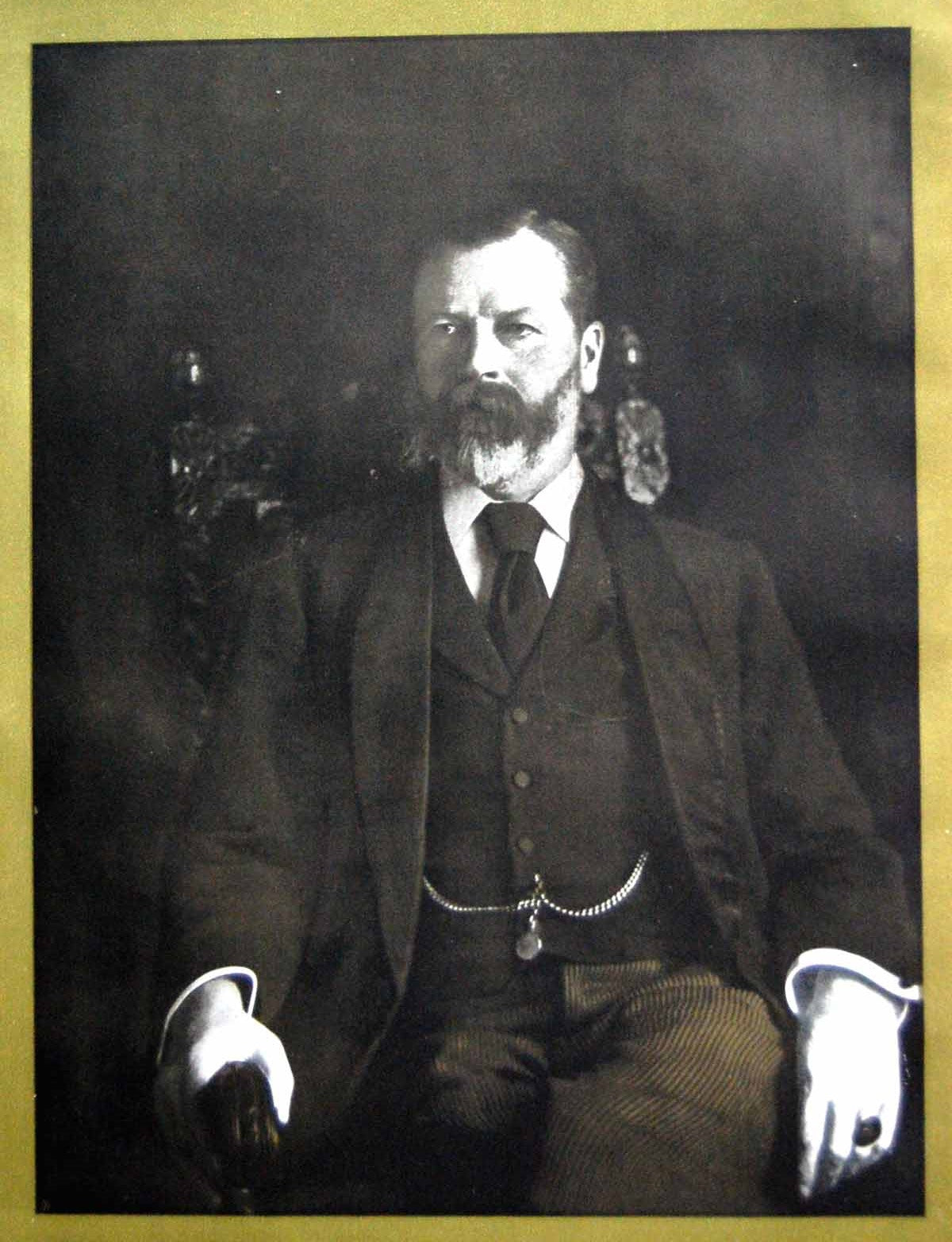 Original Old Antique Print Mr Arthur Sanderson At Home From A Photograph 1901